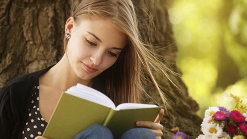 Книжный шкаф