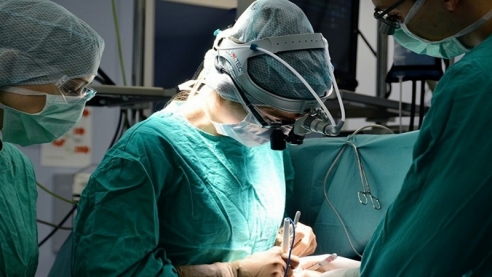 Детский кардиохирург за семь лет работы провела свыше 400 операций на сердце у малышей